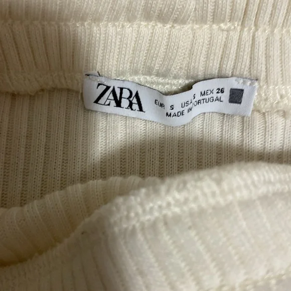 Zara Ribbed Skirt 🤍 - Picture 2 of 3